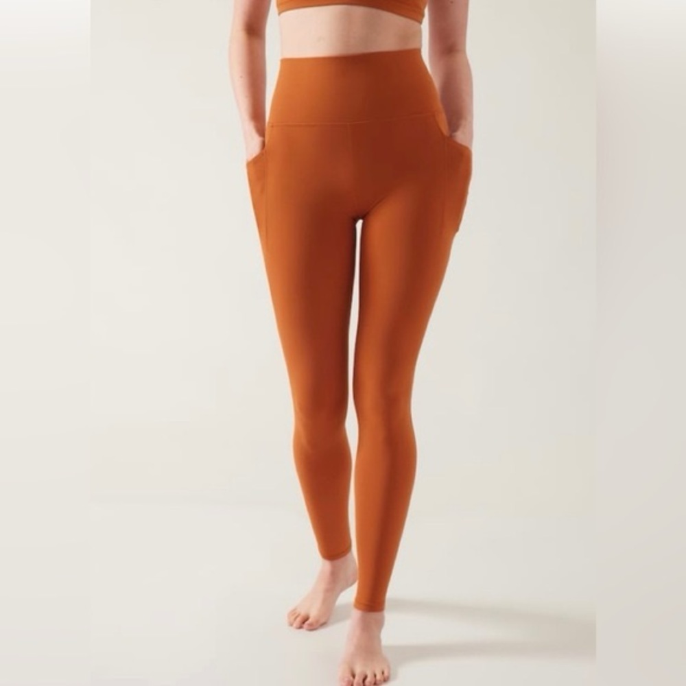 Athleta Ultimate Stash 7/8 Tight Leggings